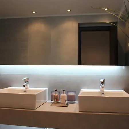 New Luxury Beach Front Large Private Pool & Amazing Sea View Villa