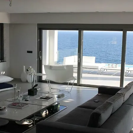 New Luxury Beach Front Large Private Pool & Amazing Sea View Villa