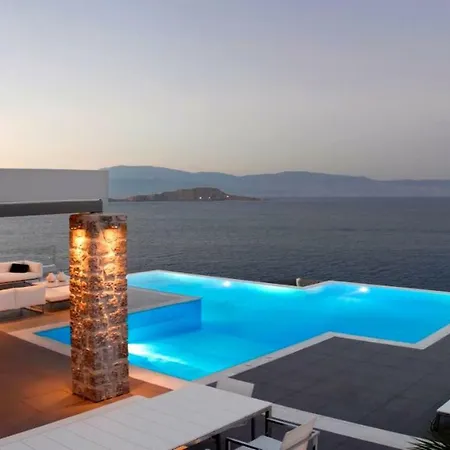 New Luxury Beach Front Large Private Pool & Amazing Sea View *